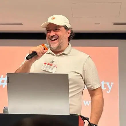 Max Del Vita, lead trainer